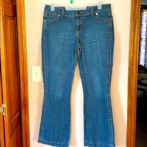 Wrangler Mae mid-rise bootcut Jeans